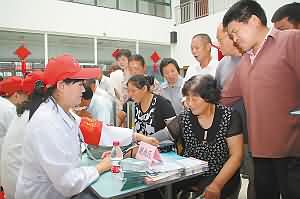 苏北人民医院常年活跃着一支850余人志愿者服务队伍