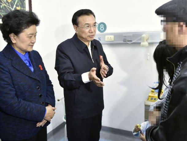 让艾滋患者前行的路不再孤独H 李克强