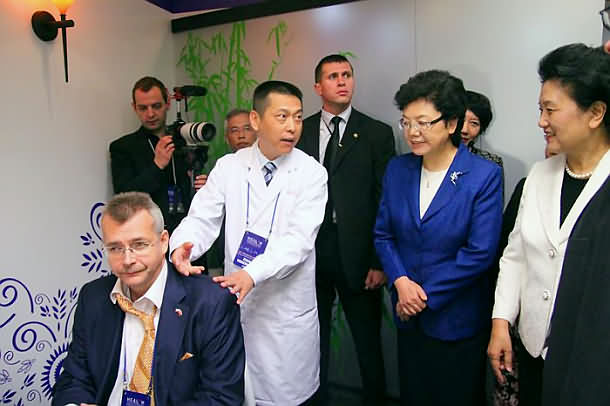 中国国务院副总理刘延东、捷克总理索博特卡、中国国家卫生计生委主任李斌、