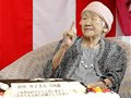 日本百岁的老人超8万人，8成为女性